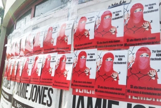 Plakate des IZRS gegen ein Schleierverbot in Lugano